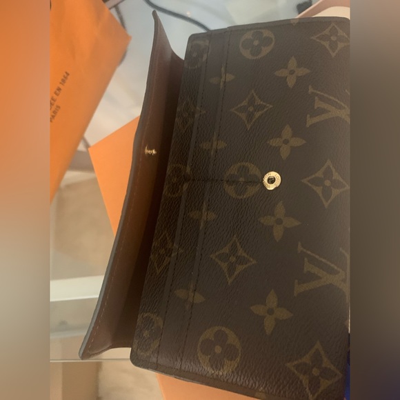 Louis Vuitton Sarah wallet.